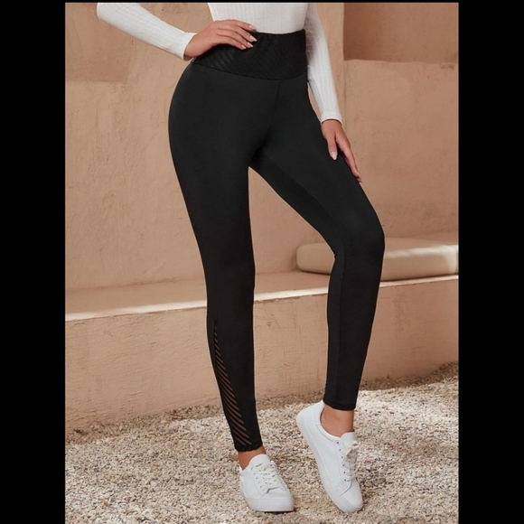 NEW High Rise Mesh Leggings 💞 - Picture 6 of 10